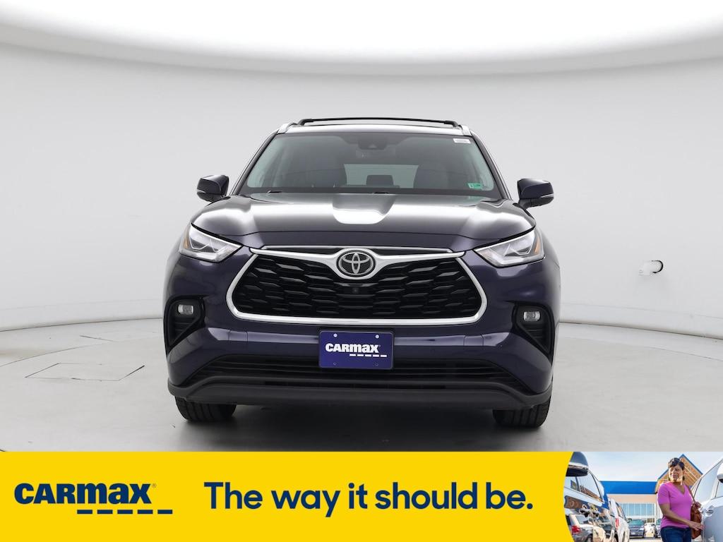 used 2020 Toyota Highlander car, priced at $28,998