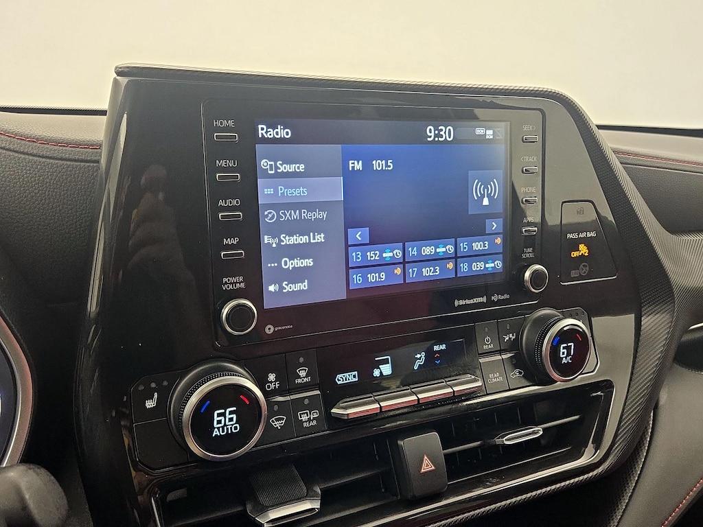 used 2022 Toyota Highlander car, priced at $36,998