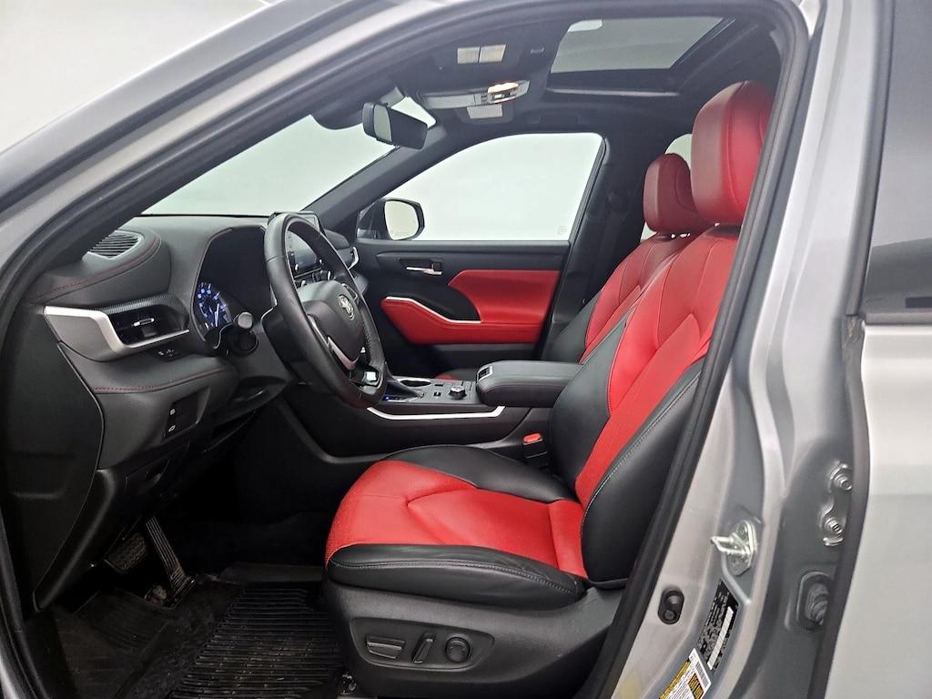 used 2022 Toyota Highlander car, priced at $36,998