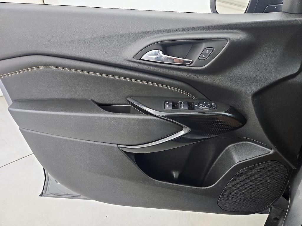used 2025 Chevrolet Trax car, priced at $26,998