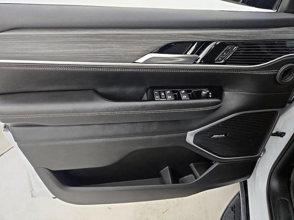 used 2024 Jeep Wagoneer L car, priced at $42,998