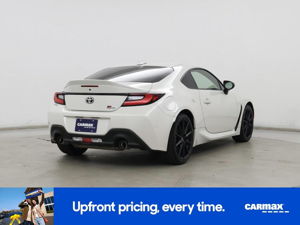 used 2023 Toyota GR86 car, priced at $30,998