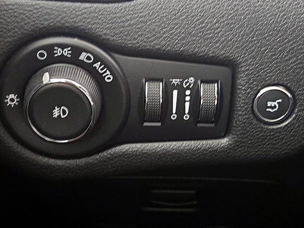 used 2019 Jeep Cherokee car, priced at $17,998