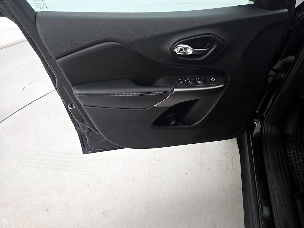 used 2019 Jeep Cherokee car, priced at $17,998
