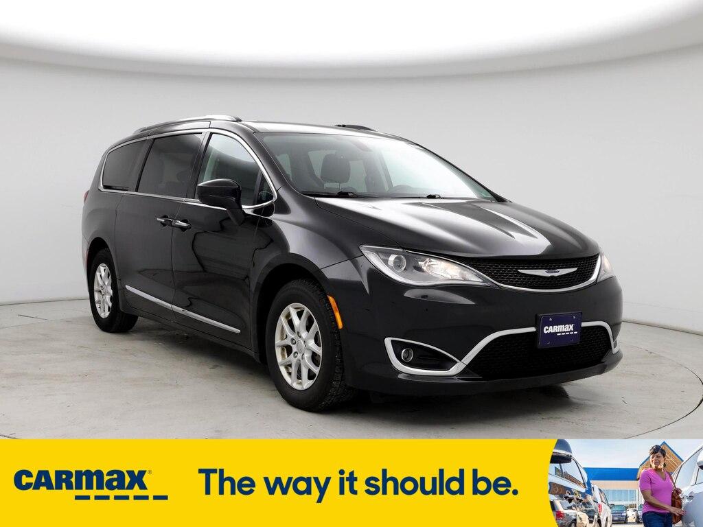 used 2020 Chrysler Pacifica car, priced at $27,998