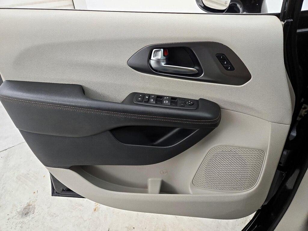 used 2020 Chrysler Pacifica car, priced at $27,998