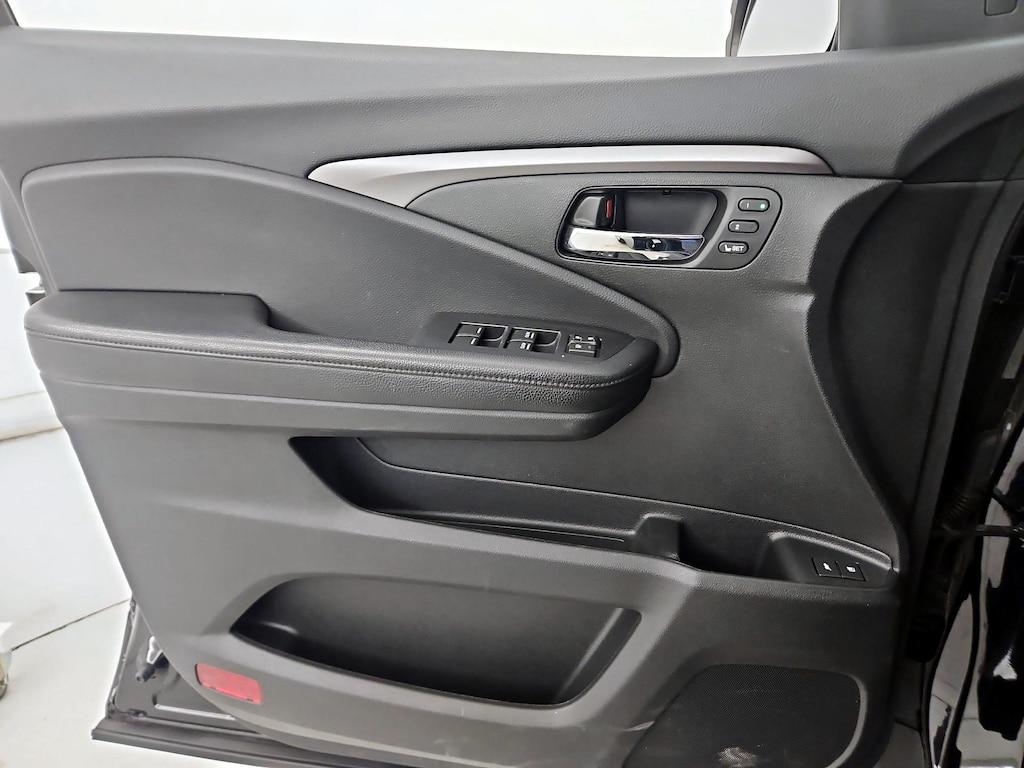 used 2019 Honda Pilot car, priced at $26,998