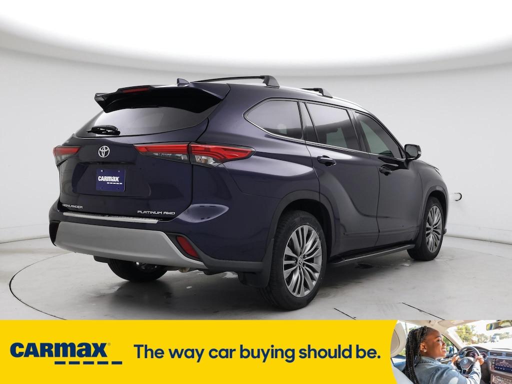 used 2021 Toyota Highlander car, priced at $42,998