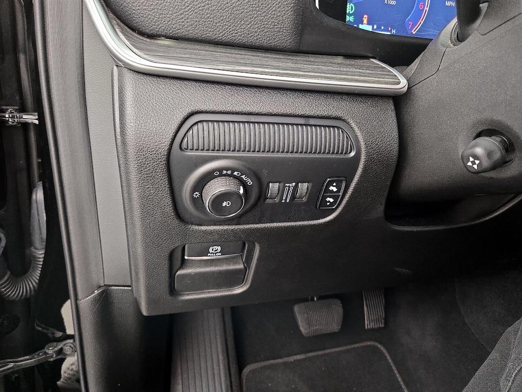 used 2024 Jeep Wagoneer L car, priced at $44,998