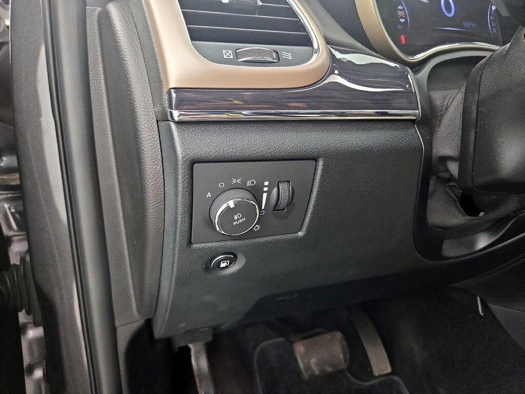 used 2015 Jeep Grand Cherokee car, priced at $20,998