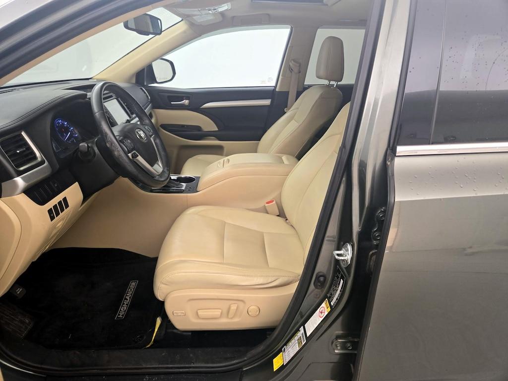 used 2016 Toyota Highlander car, priced at $21,998