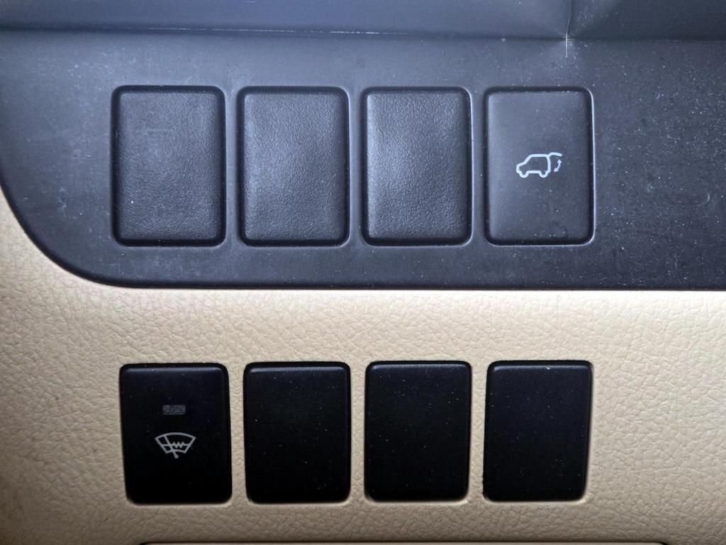 used 2016 Toyota Highlander car, priced at $21,998