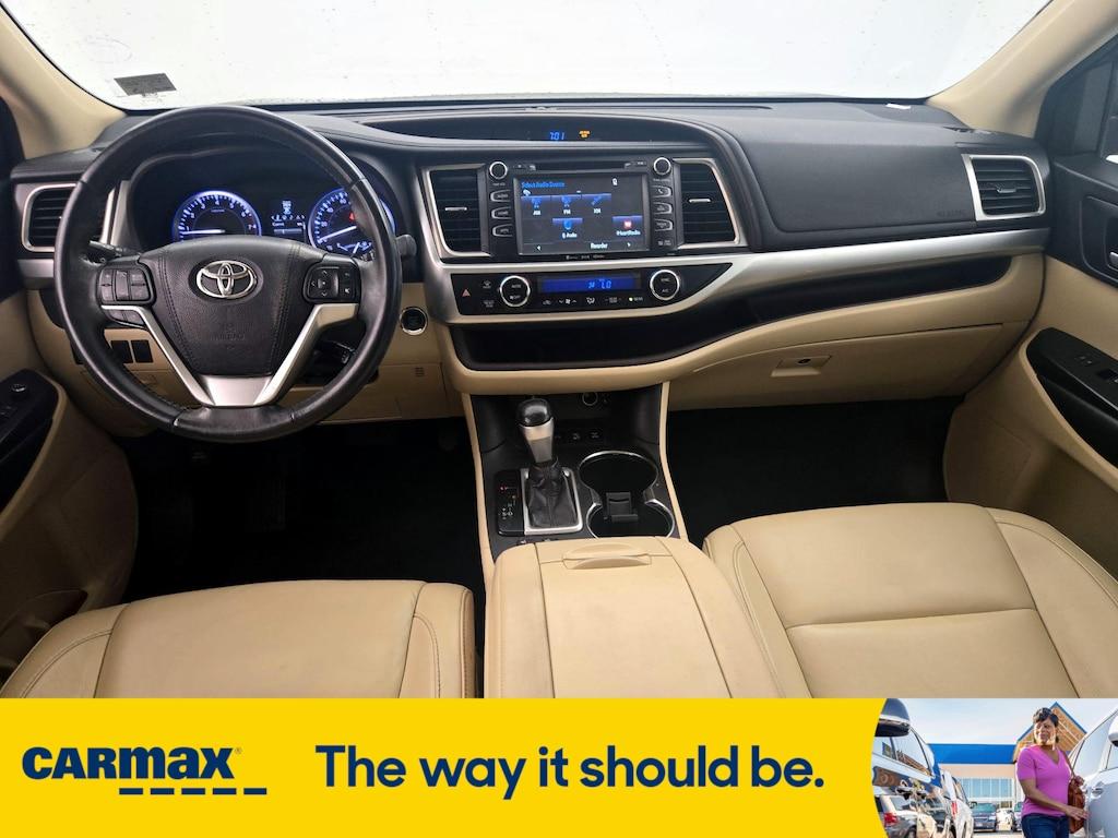 used 2016 Toyota Highlander car, priced at $21,998