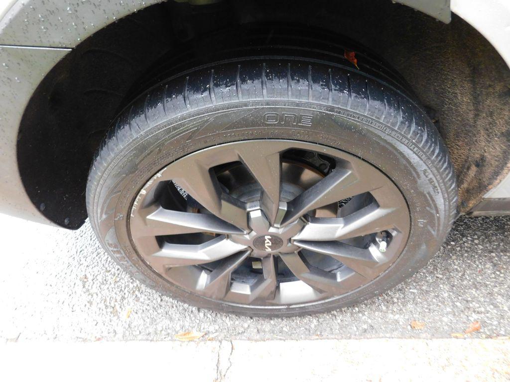used 2023 Kia Sorento car, priced at $29,518