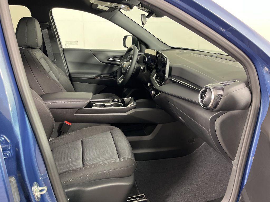 new 2026 Chevrolet Equinox car, priced at $29,995