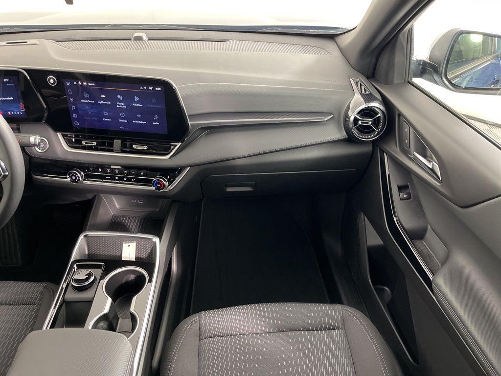 new 2026 Chevrolet Equinox car, priced at $29,995