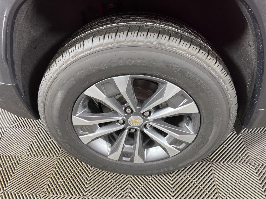 new 2026 Chevrolet Equinox car, priced at $31,315