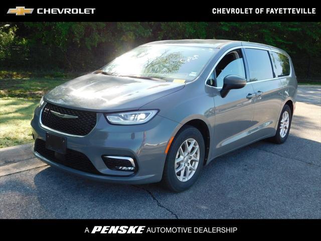 used 2023 Chrysler Pacifica car, priced at $24,995