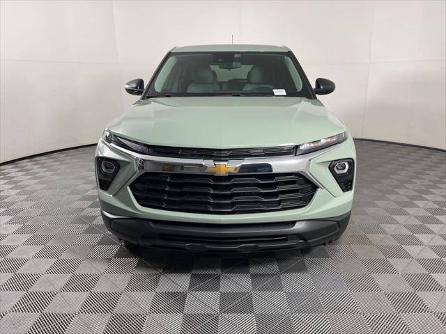 new 2025 Chevrolet TrailBlazer car, priced at $27,575