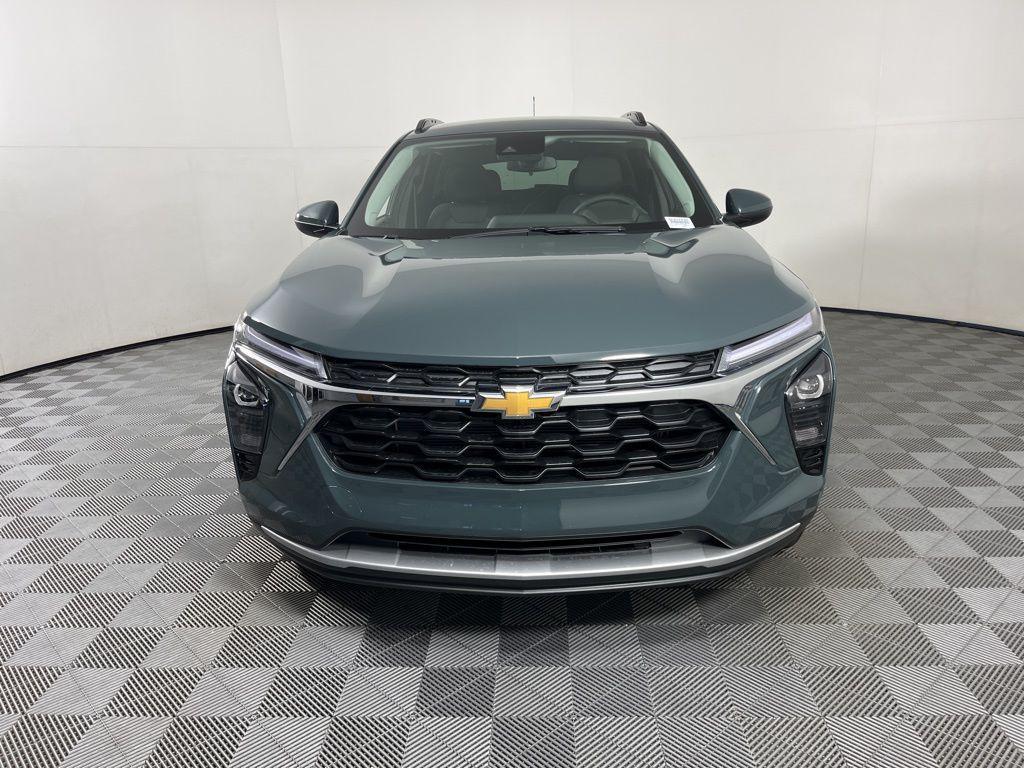 new 2025 Chevrolet Trax car, priced at $25,750