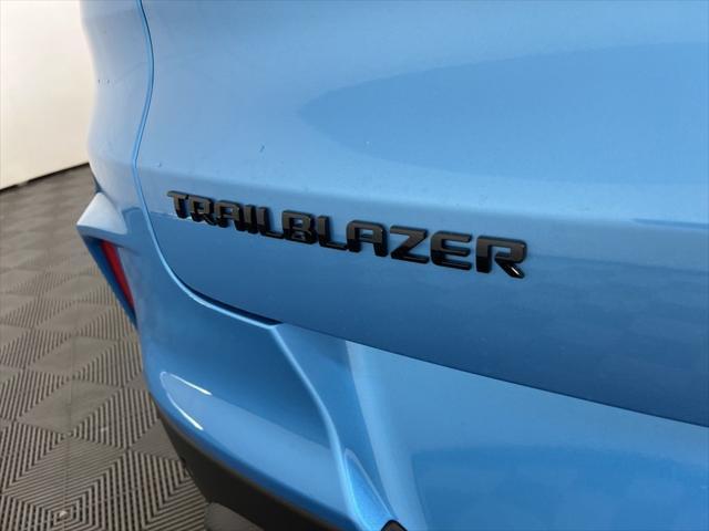 new 2025 Chevrolet TrailBlazer car, priced at $32,015