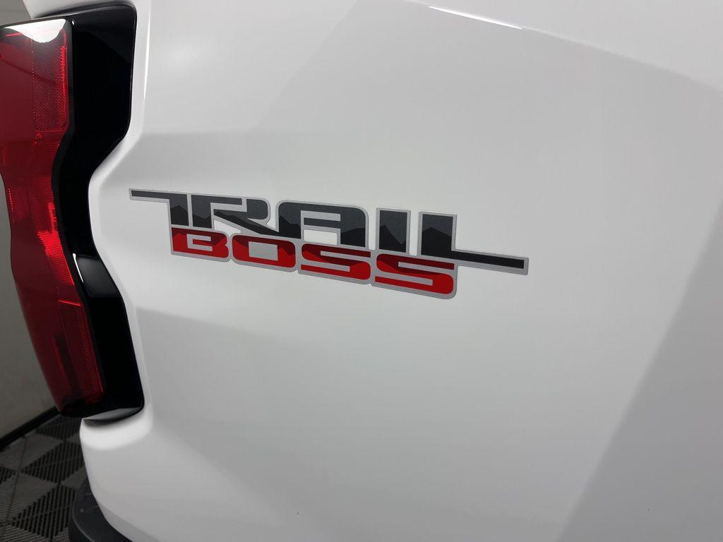 new 2026 Chevrolet Colorado car, priced at $45,660