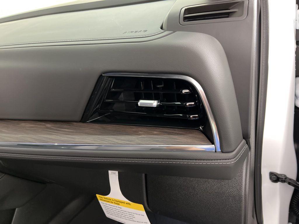new 2025 Chevrolet Suburban car, priced at $69,380