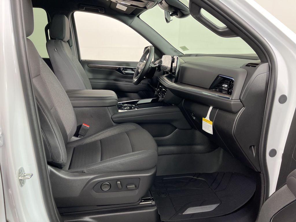 new 2025 Chevrolet Suburban car, priced at $69,380