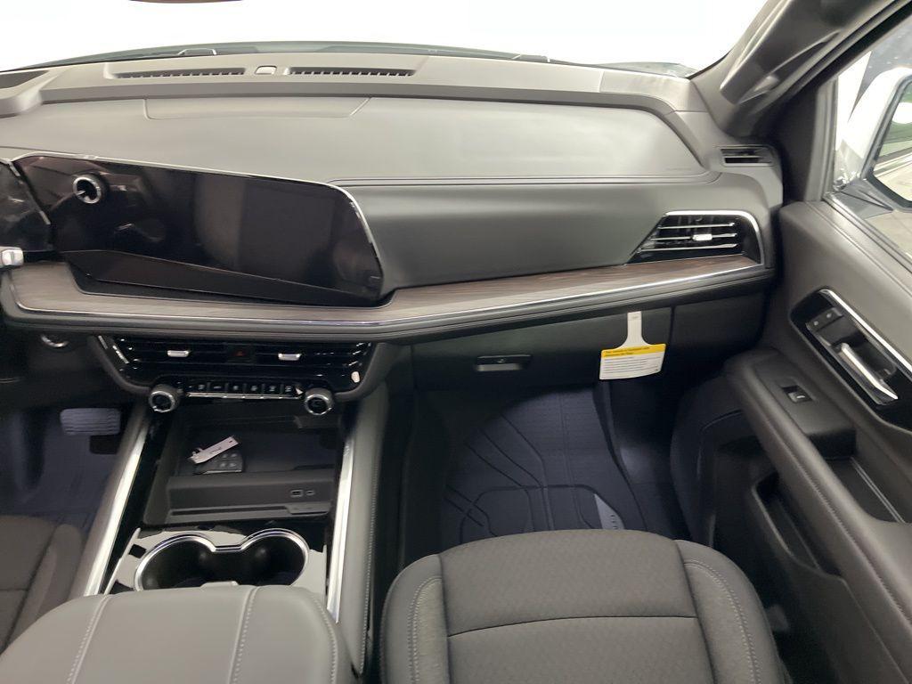 new 2025 Chevrolet Suburban car, priced at $69,380