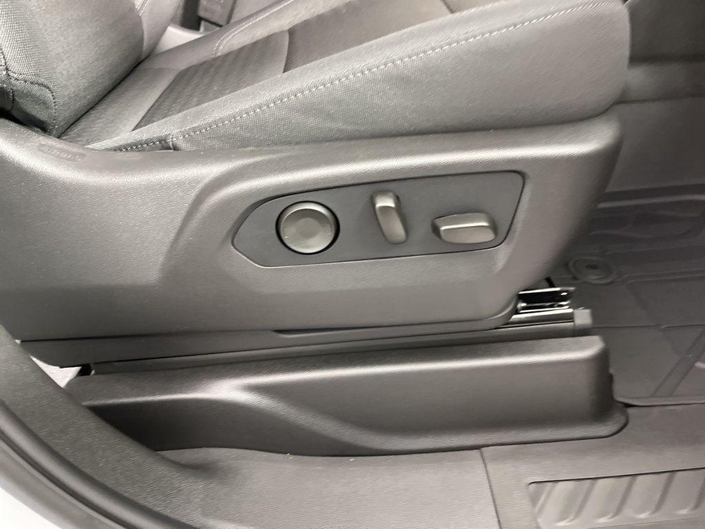 new 2025 Chevrolet Suburban car, priced at $69,380