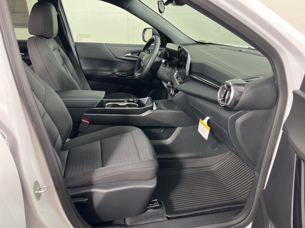 new 2026 Chevrolet Equinox car, priced at $32,820