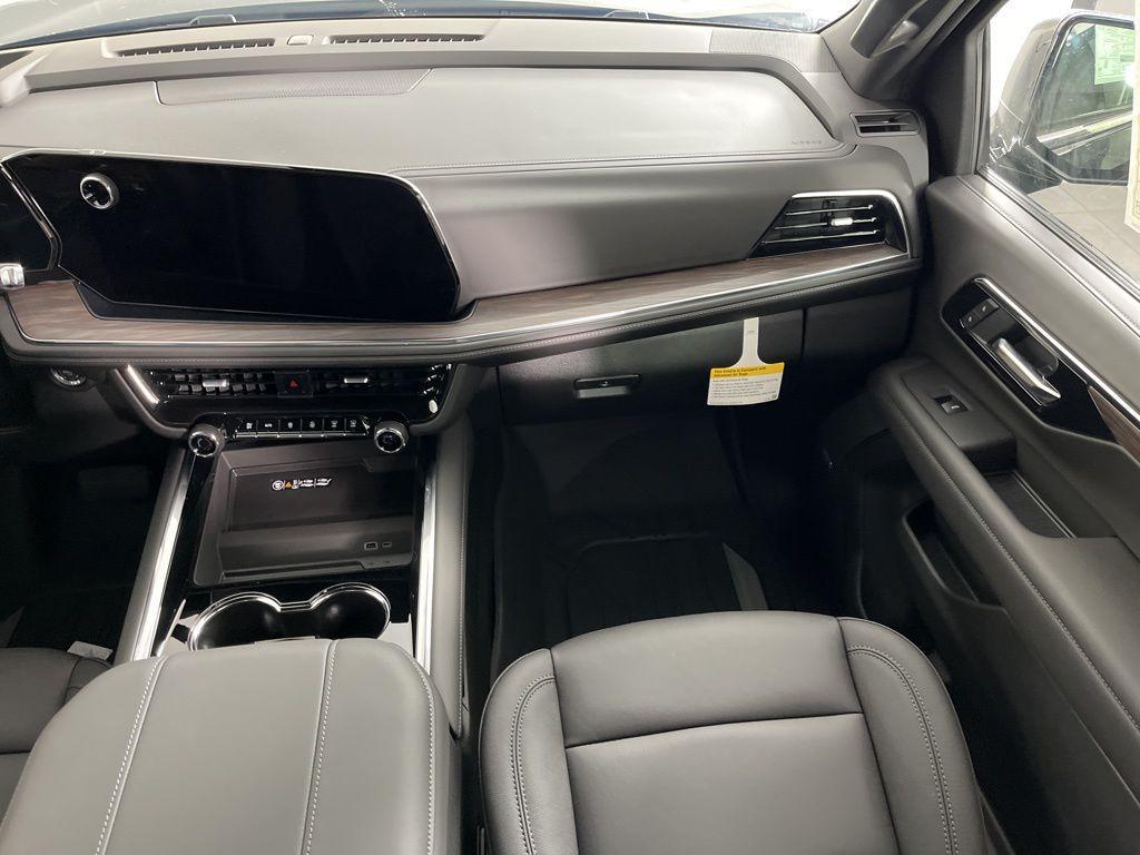 new 2025 Chevrolet Suburban car, priced at $75,275