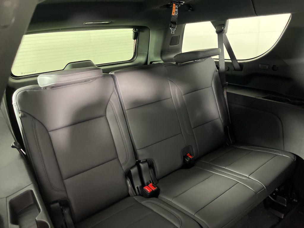 new 2025 Chevrolet Suburban car, priced at $75,275