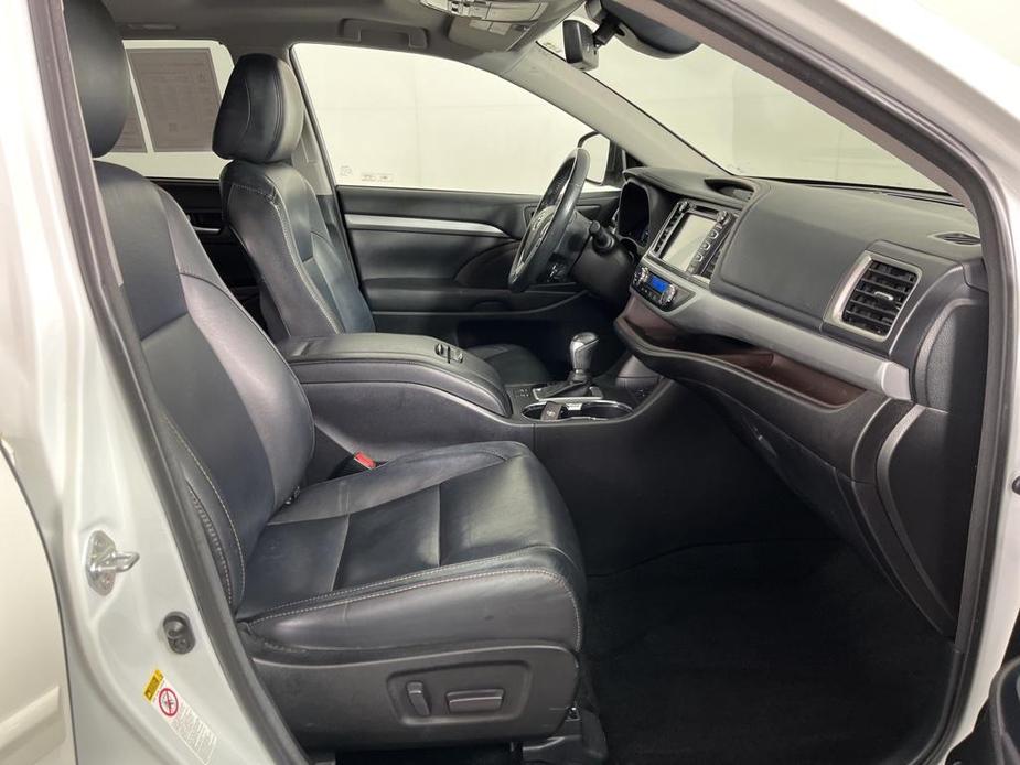 used 2018 Toyota Highlander car, priced at $22,650