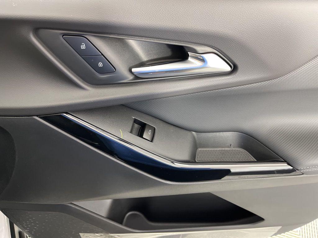 new 2026 Chevrolet Equinox car, priced at $31,705