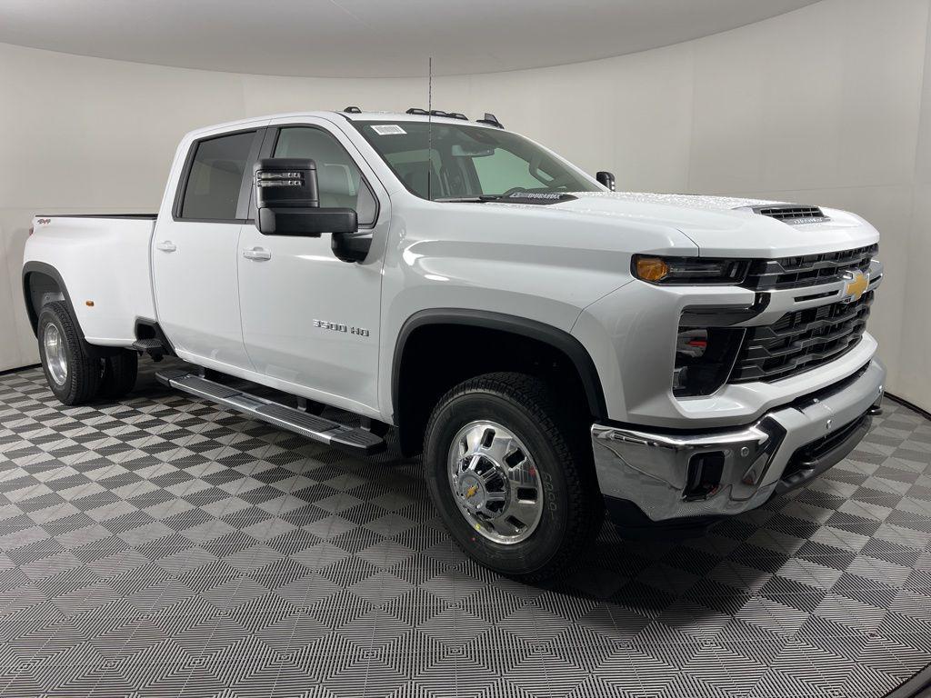 new 2026 Chevrolet Silverado 3500 car, priced at $82,055