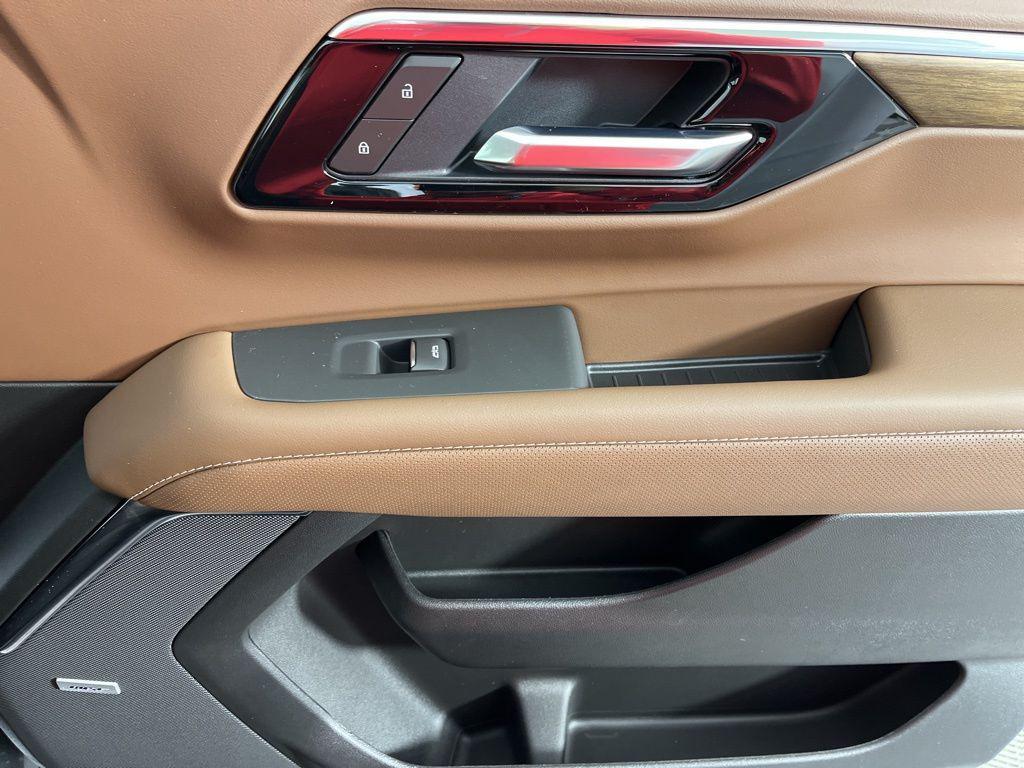 new 2026 Chevrolet Suburban car, priced at $99,670