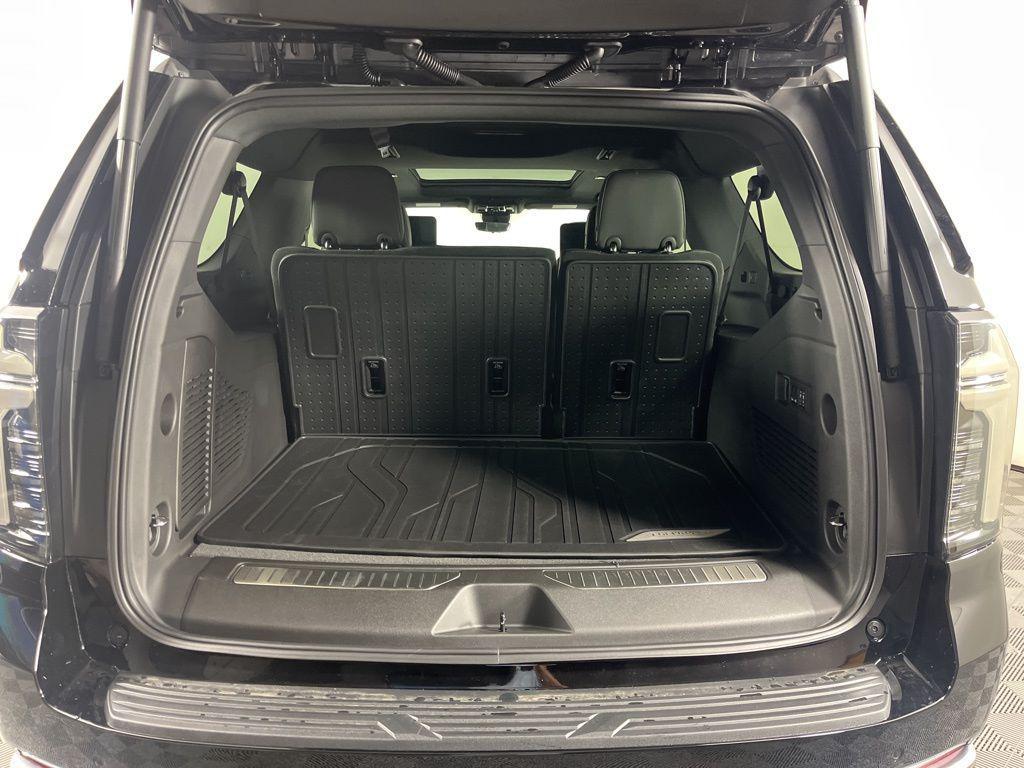 new 2026 Chevrolet Suburban car, priced at $100,900