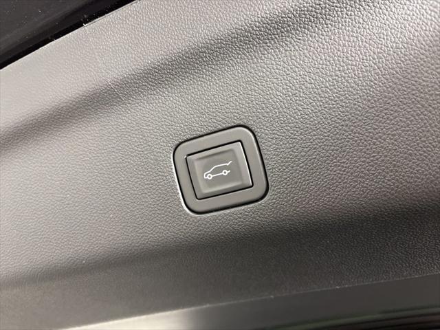 new 2025 Chevrolet Suburban car, priced at $82,090
