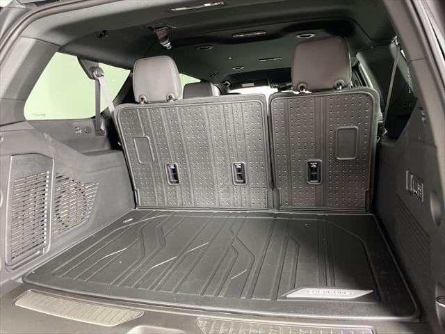 new 2025 Chevrolet Suburban car, priced at $82,090