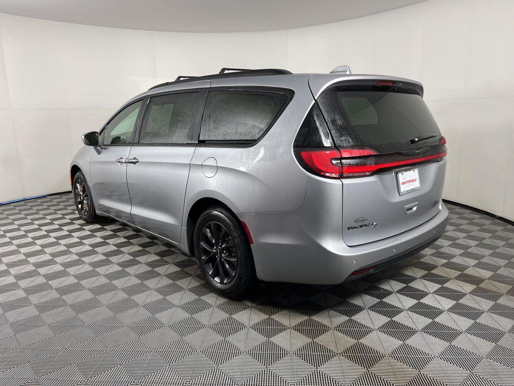 used 2021 Chrysler Pacifica car, priced at $25,213