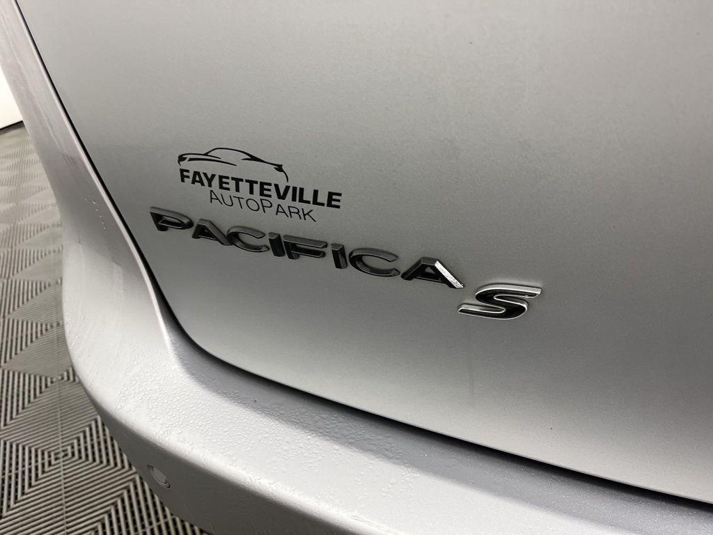used 2021 Chrysler Pacifica car, priced at $25,213