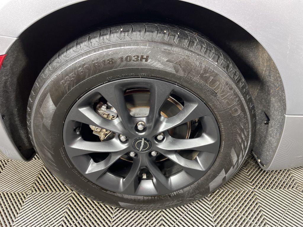 used 2021 Chrysler Pacifica car, priced at $25,213