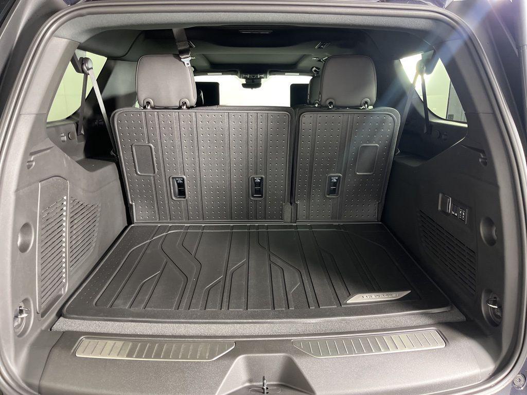 new 2025 Chevrolet Suburban car, priced at $95,545