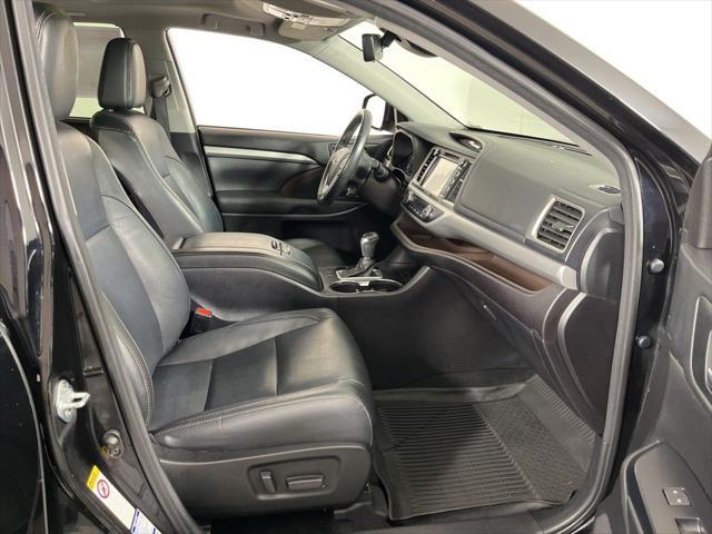 used 2018 Toyota Highlander car, priced at $22,980