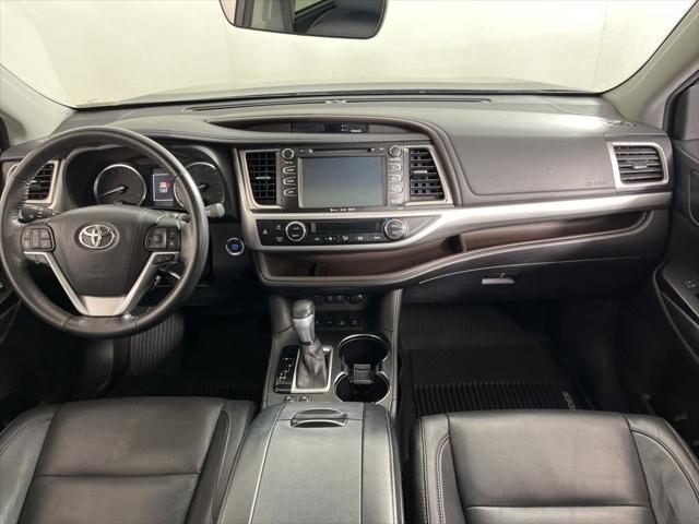 used 2018 Toyota Highlander car, priced at $22,980