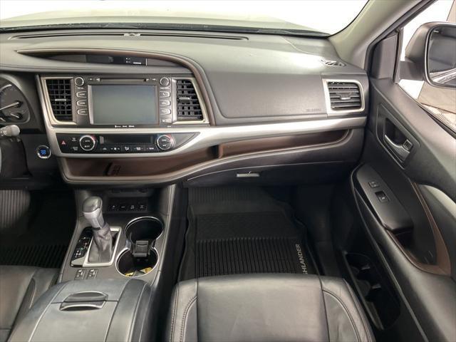used 2018 Toyota Highlander car, priced at $22,980