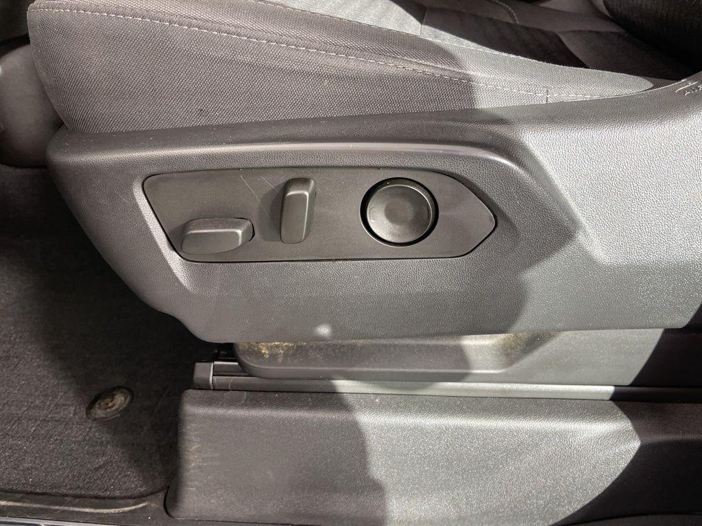 used 2022 Chevrolet Silverado 1500 car, priced at $30,874