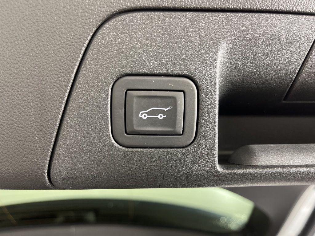 used 2025 Buick Envision car, priced at $39,995