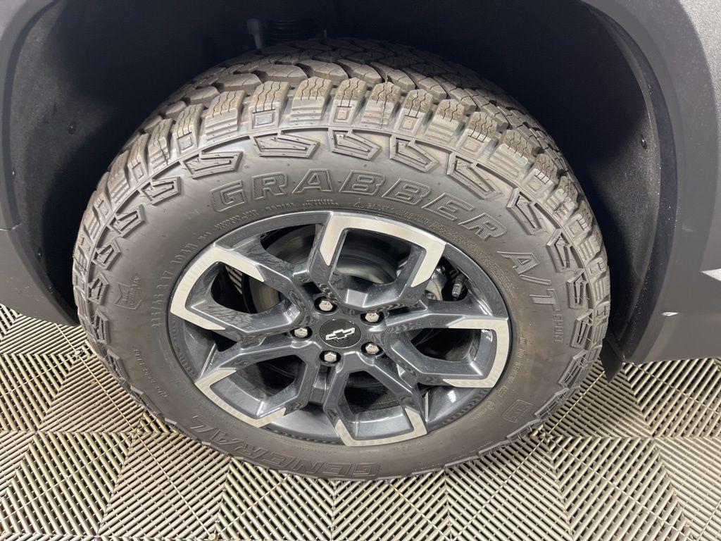 new 2026 Chevrolet Equinox car, priced at $42,045